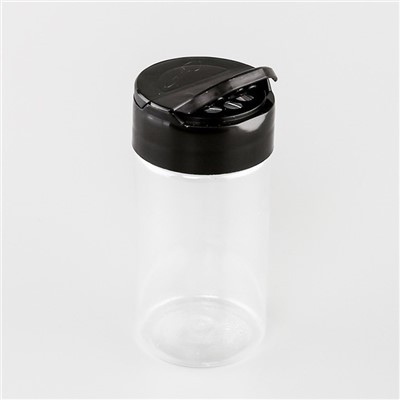 Plastová solnička o objemu 250 ml